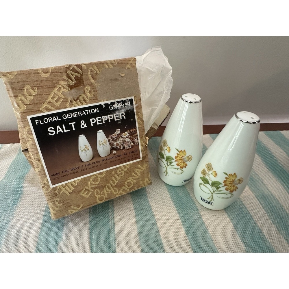 Vintage Ekco International Floral Generation Salt & Pepper Shakers